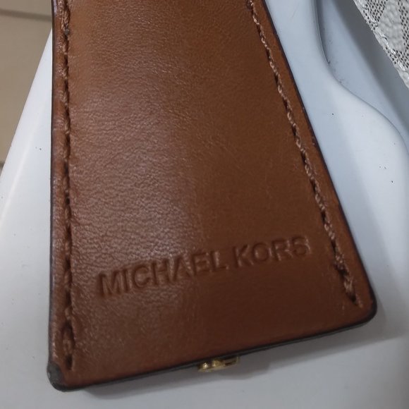 Michael Kors Hamilton Tote Handbag w/ 2 belts! - Picture 4 of 16